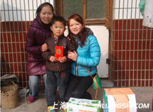 达而思源不忘本，回馈社会展襟怀